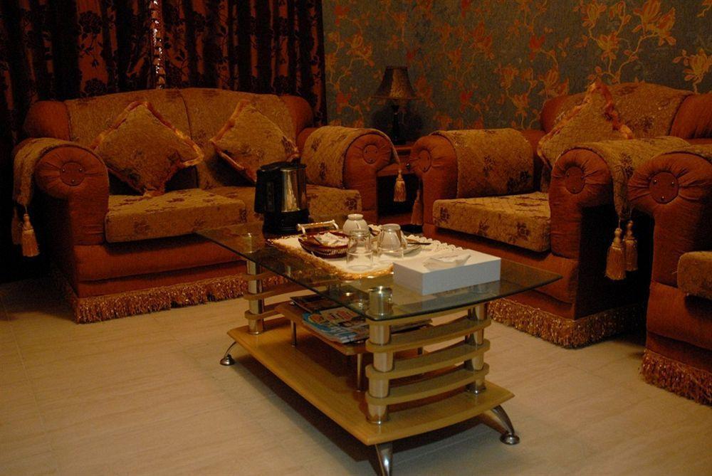 Arbella Boutique Hotel Шарджа Екстериор снимка