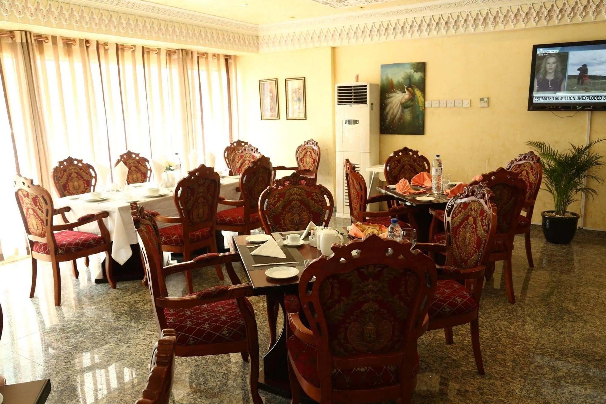 Arbella Boutique Hotel Шарджа Екстериор снимка