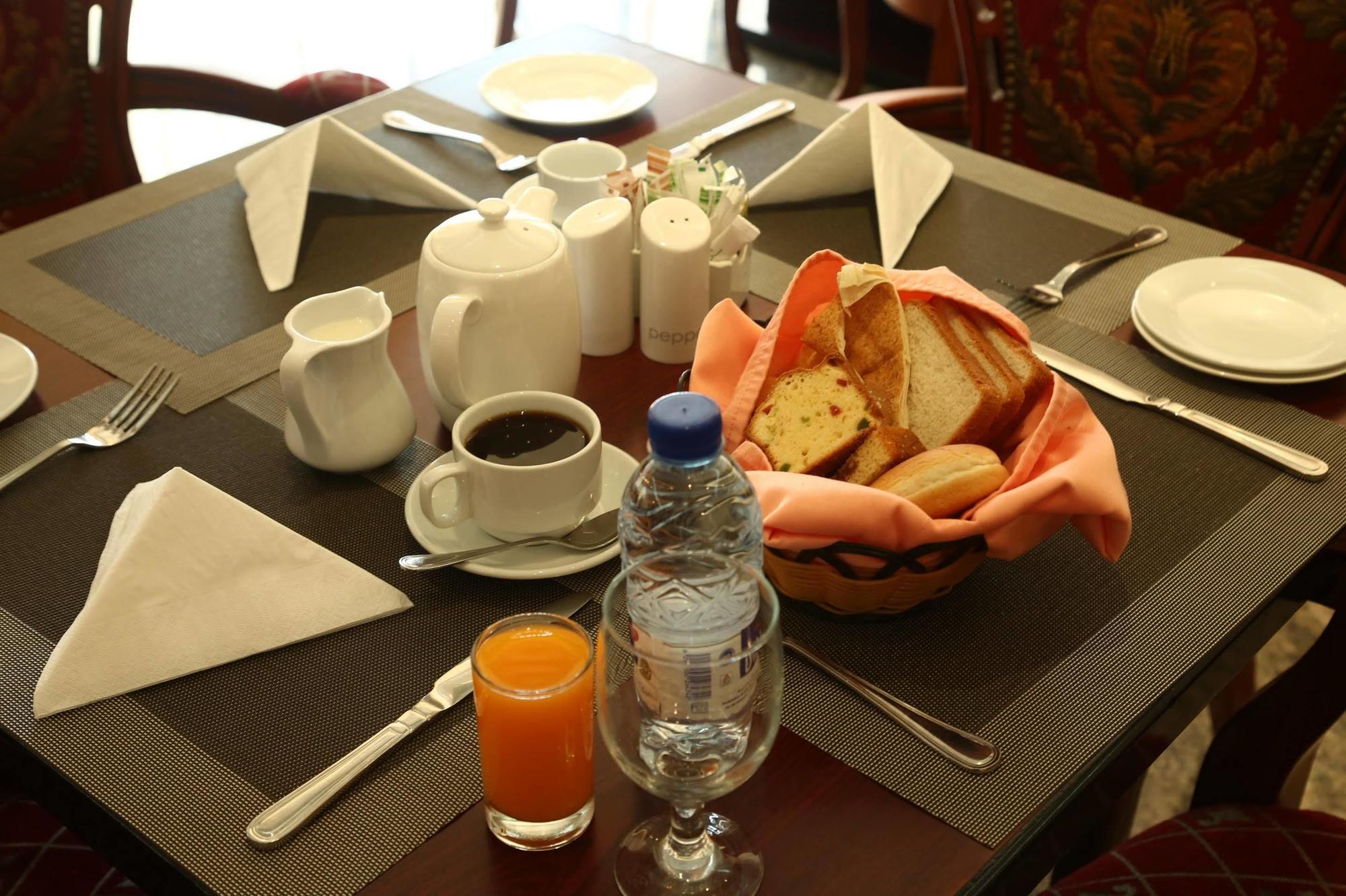 Arbella Boutique Hotel Шарджа Екстериор снимка
