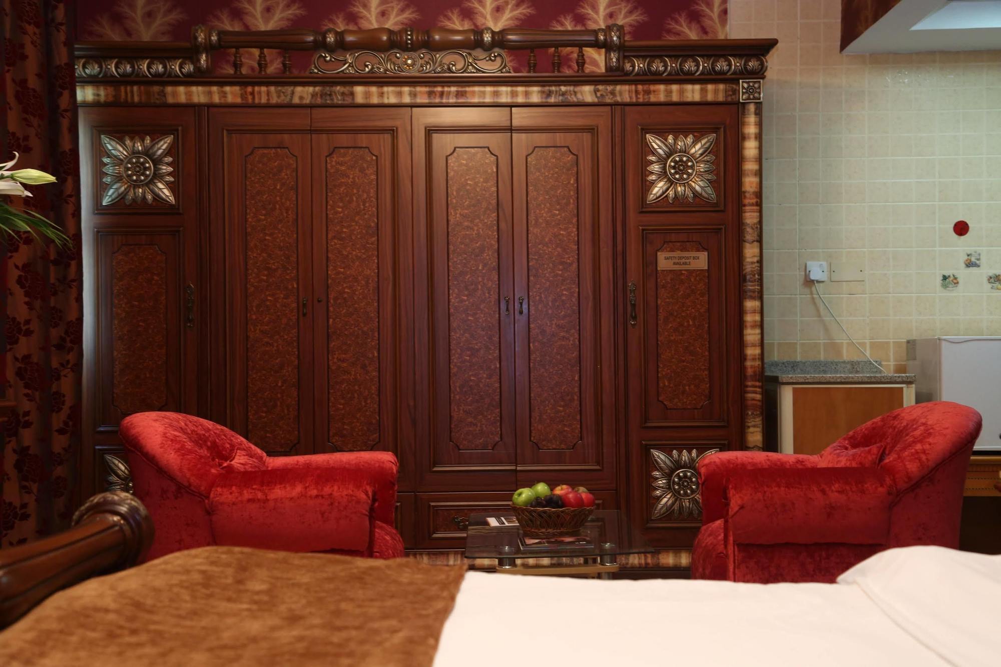 Arbella Boutique Hotel Шарджа Екстериор снимка